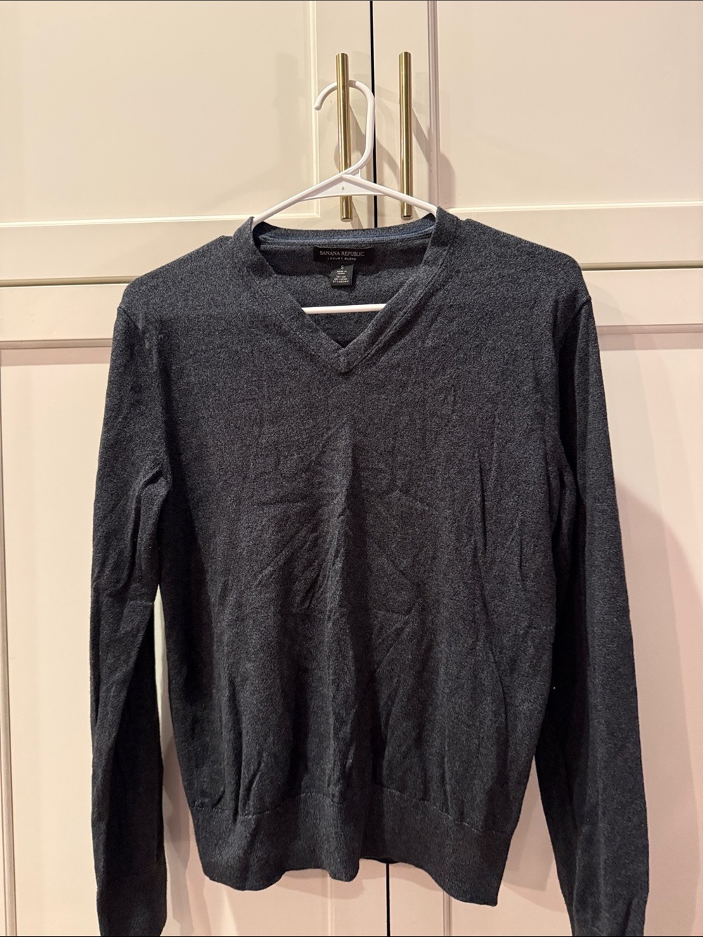 Banana Republic Men's Dark Gray V-Neck Sweater